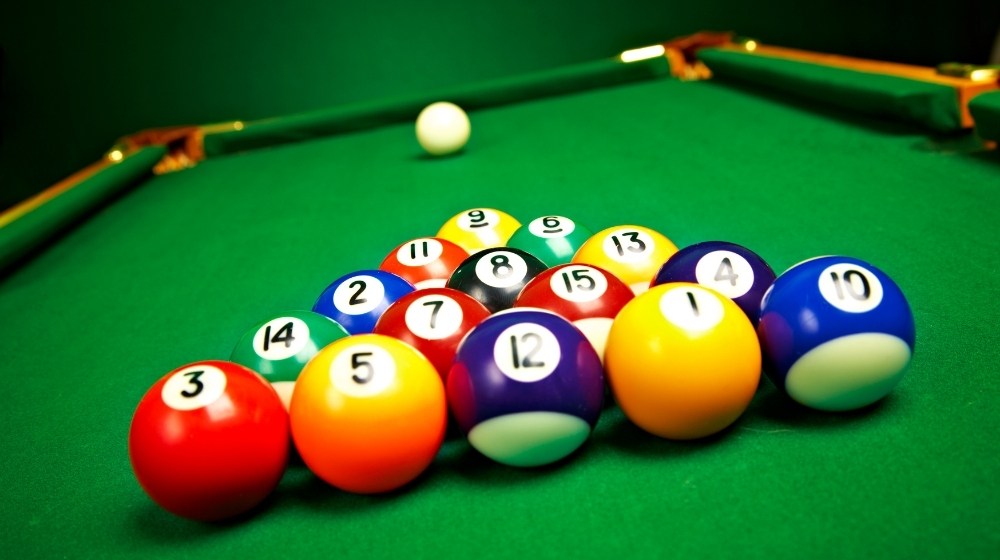 Where can I find some venues to play pool and snooker in Delhi