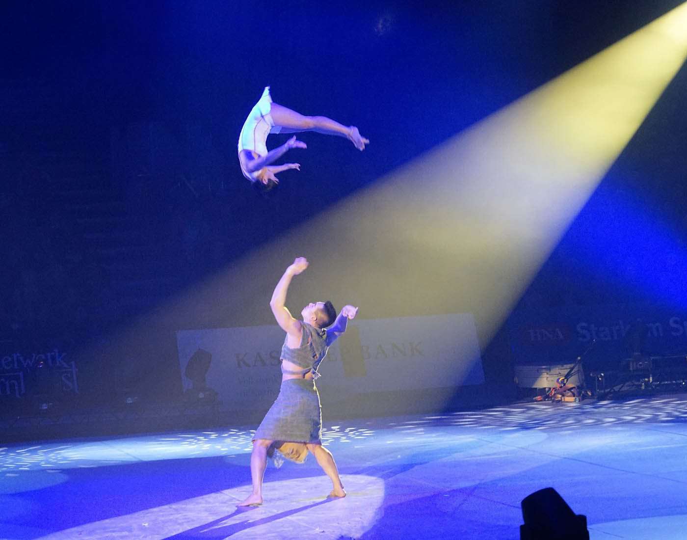 Www Pictures Of Acrobatics