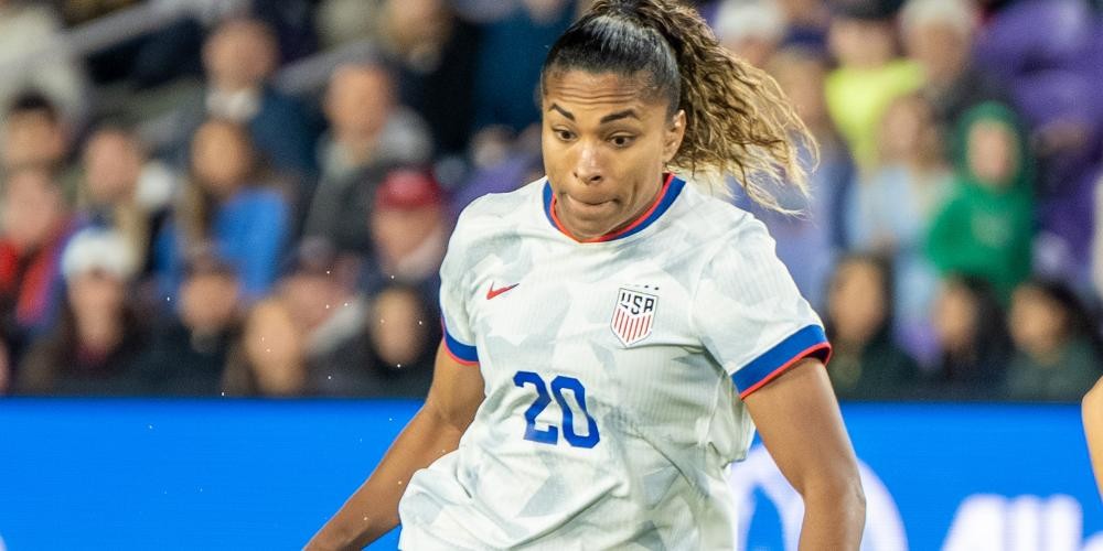 Catarina Macario gets U.S. Camp call-up & U.S. Citizenship the same day