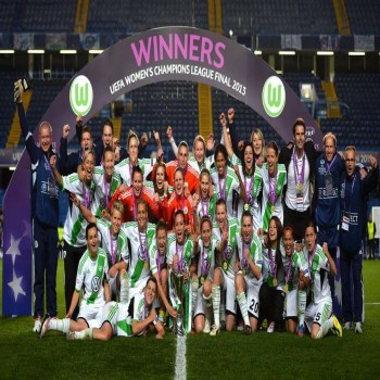 VfL Wolfsburg v Olympique Lyonnais - UEFA Women's Champions League