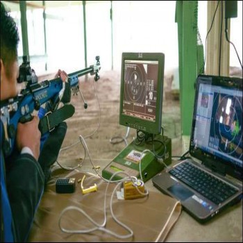 shooter practising with scatt system