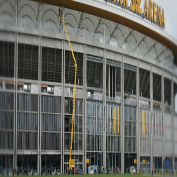 The world's largest work platform. 103 meters high.
