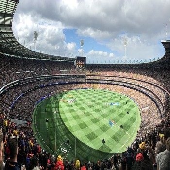 Panorama of the MCG before the 2017 AFL Grand Final