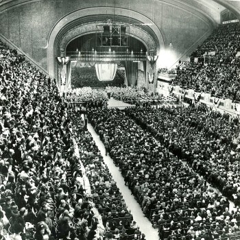 A portion of the overflow crowd of more than 20,000 that packed Cleveland, Ohio's Public Auditorium to hear President Roosevelt deliver his final campaign speech for re-election. November 3, 1940