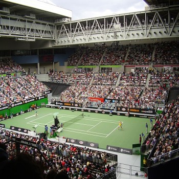 The roof retracted during a daytime match at the 2007 Australian Open.