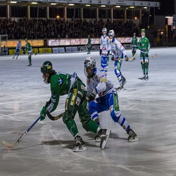 Bandy game between Hammarby IF BF and Villa Lidköping BK