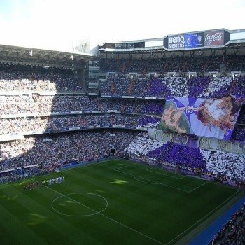 Bernabeu in a Madrid-Atleti match