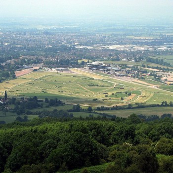 The racecourse seen from Cleeve Hill