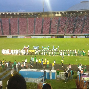 match between Uberlândia and São Paulo-Sub 23 for the Zecão Cup, in honor of the late idol of Uberlândia Esporte Clube.