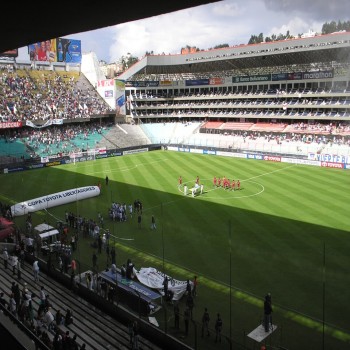 Estadio casa blanca