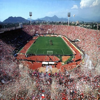 National Stadium (old appearance) during a match of the Chile national football team. Against Bolivia in the 1998 FIFA World Cup Qualifiers.