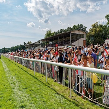 Spectator crowd at the 2023 Berlin Grand Prix
