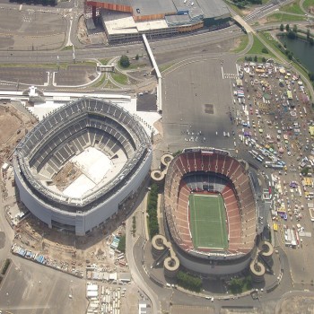 View of MetLife Stadium (under construction) and Giants Stadium (on right) in July 2009