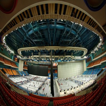 A view during the 2015 World Fencing Championships on 15 July. The soundproof barrier can be seen in the right section.