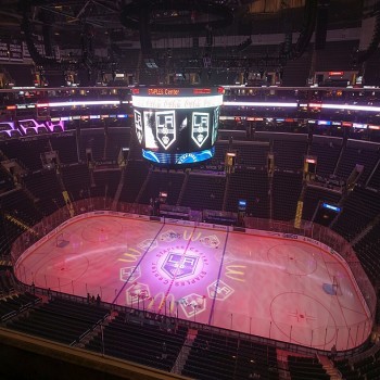 The arena in 2016, prior to a Kings game