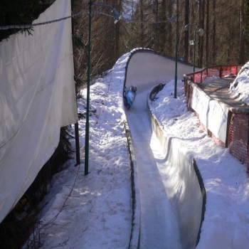 Photo of a bobsleigh on the Eugenio Monti track in Cortina d'Ampezzo.