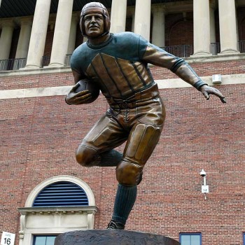 Statue of Red Grange by George Lundeen outside Memorial Stadium