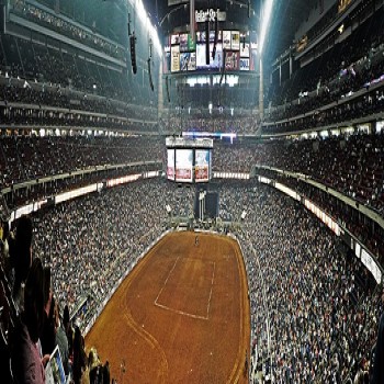 Interior of Reliant Stadium at the 2006 rodeo