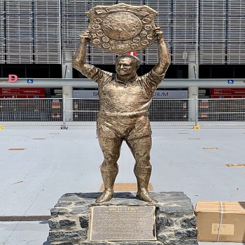 Wally Lewis statue outside Suncorp Stadium (Lang Park), Brisbane (2022)