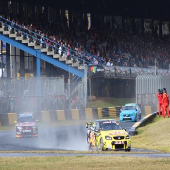 A V8 Supercar race in 2008.