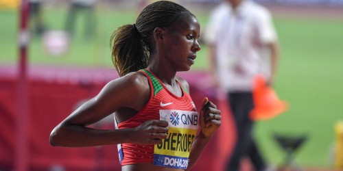 Kenya's Beatrice Chepkoech sets new 5000m World Record ...