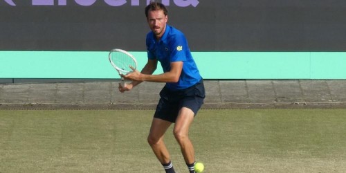 Daniil Medvedev breaks into top three for the first time in ...