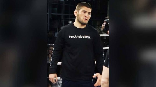 UFC Champion Khabib Nurmagomedov announces retirement, tribu...