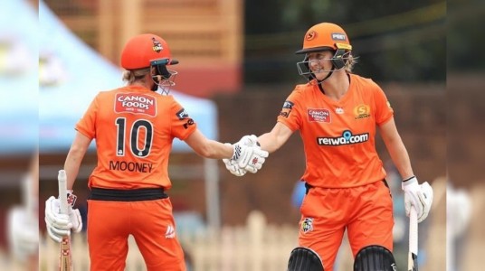 New Zealand Captain Sophie Devine smashed Fastest Century in...