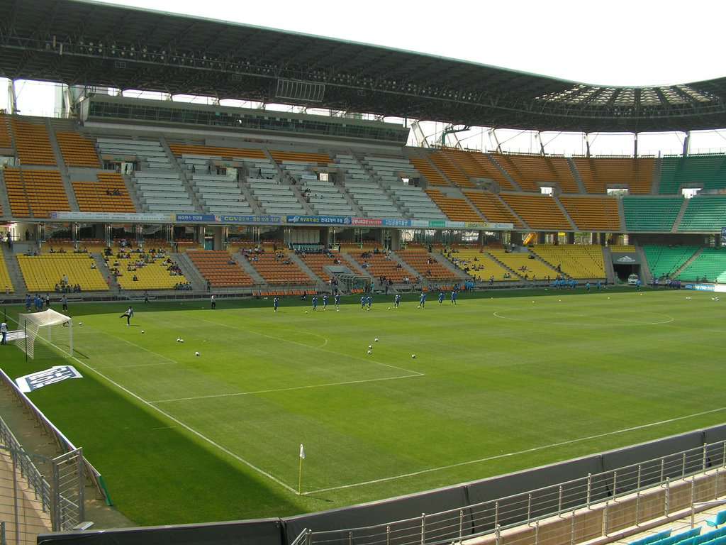 Groundhopper's Guide to.. Ulsan Munsu Football Stadium - K