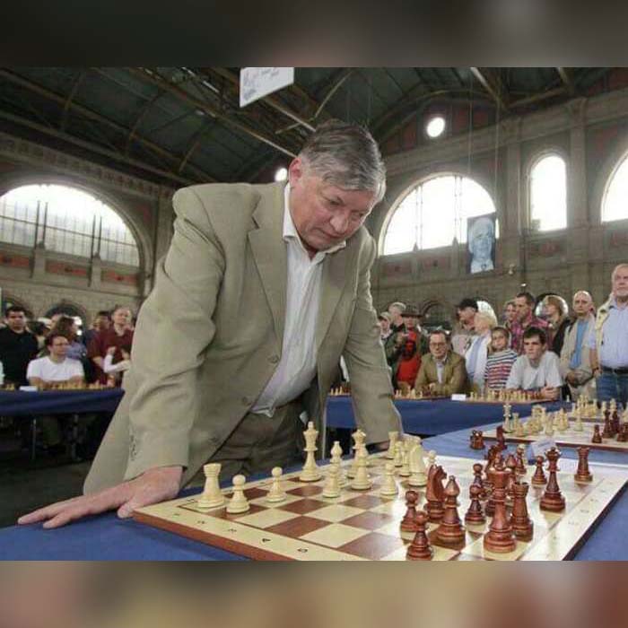 Anatoly Karpov - Genius Chess Player - Henry Chess Sets